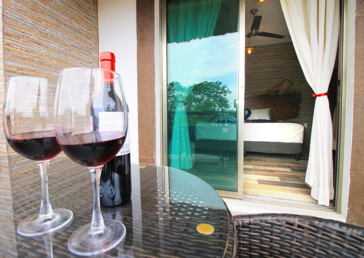 Hotel Pancho Villas Bacalar - Free Bikes And Paddles Extérieur photo